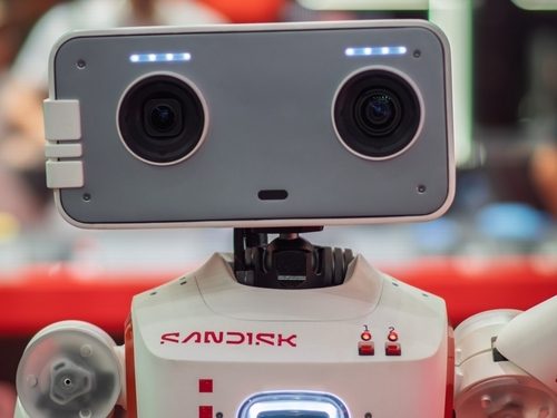 SanDisk Shares Soar to $1,600 on Optimistic Outlook